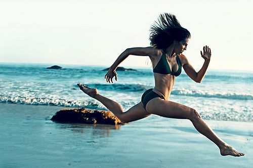 woman-sprinting