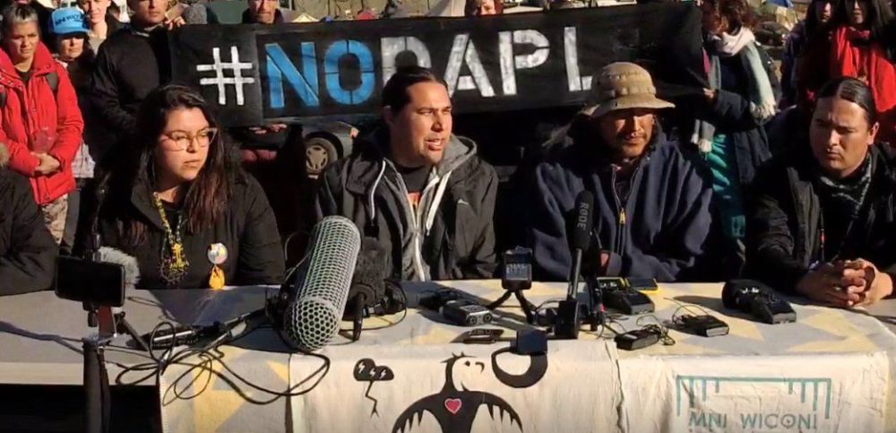 cypgnfmuuaaylk5-jpg-large